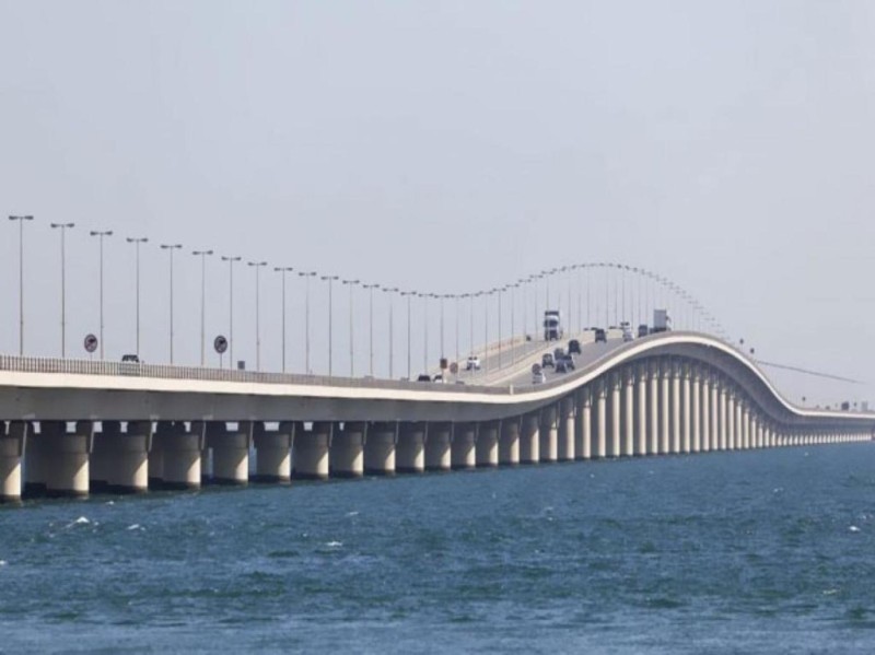 السعودية تستحدث شروط عبور جسر الملك فهد والبحرين تمنع 3 فئات من المرور