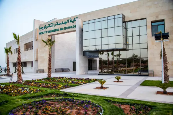 تخصصات جامعة الزيتونة للعلوم والتكنولوجيا 2025 للعلمي والأدبي كاملة بالتفصيل