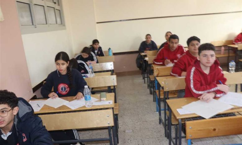 انطلاق امتحانات نهاية العام لسنوات النقل رسميًا